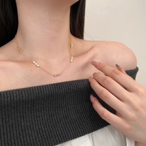 925 Sterling Silver Three Zirconia Chain Necklace 80100016