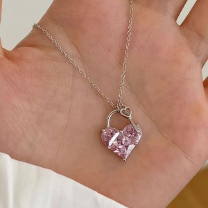 925 Sterling Silver Pink Zirconia Key Heart Necklace 80200228