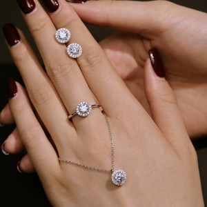 Shiny Round Zirconia Pendant Party Necklace 80200271 Shiny Round Zirconia Pendant Party Necklace 80200271