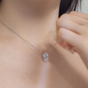 S925 8A Oval Ice-cut Zirconia Necklace 80200313