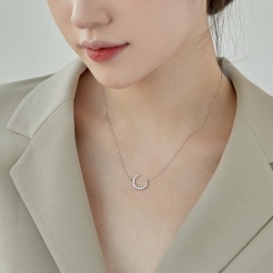 925 Sterling Silver Zirconia Moon Necklace 80200314