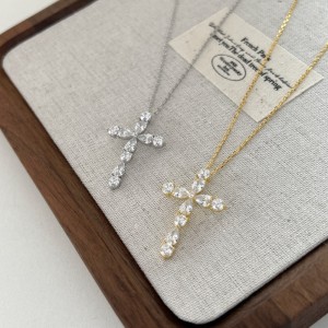 925 Sterling Silver Zirconia Cross Necklace 80200316