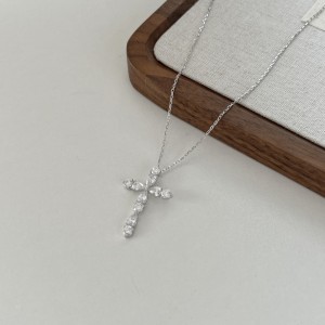 925 Sterling Silver Zirconia Cross Necklace 80200316