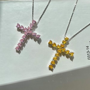 925 Sterling Silver 5A Heart Zirconia Cross Necklace 80200325