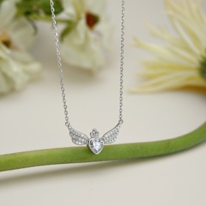 S925 Love Wings Heart Zirconia Necklace 80200334