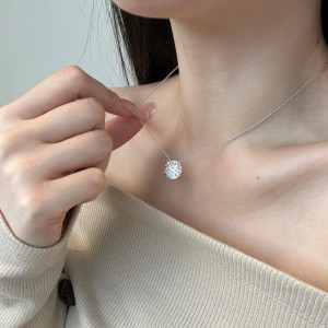S925 Zirconia Star Brushed Round Pendant Necklace 80200343