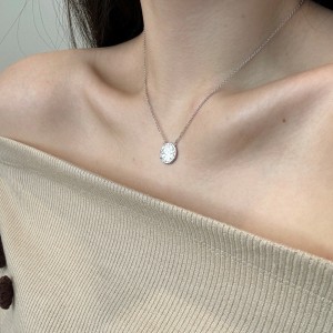 S925 Zirconia Star Brushed Round Pendant Necklace 80200343