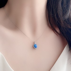 925 Sterling Silver Oval Opal Zircon Halo Pendant Necklace 80200401