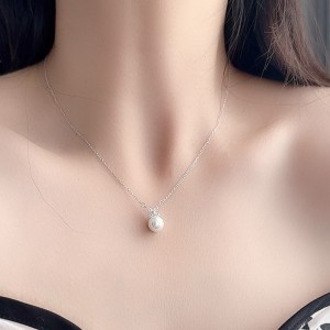 S925 Zirconia Clover Fresh Water Pearl Necklace 80200407