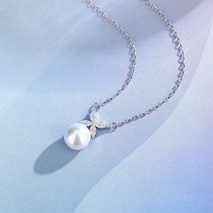 S925 Zirconia Clover Fresh Water Pearl Necklace 80200407