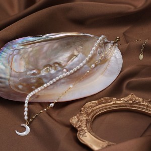 925 Sterling Silver Fresh Water Pearl Crescent Moon Necklace 80200425