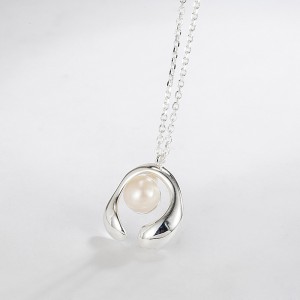 925 Sterling Silver Geometric Fresh Water Pearl Necklace 80200432