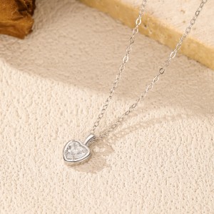 925 Sterling Silver Zircon Heart Pendant Necklace 80200498