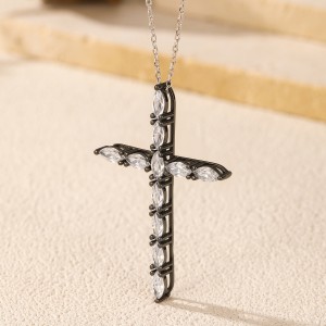 925 Sterling Silver Gothic Zircon Cross Pendant Necklace 80200501