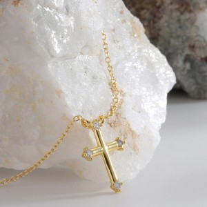 925 Sterling Silver Zircon Cross Pendant Necklace 80200502