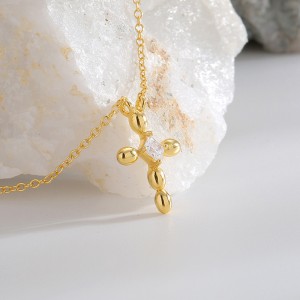 925 Sterling Silver Zircon Cross Pendant Necklace 80200506