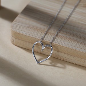925 Sterling Silver Minimalist Heart Choker Necklace 80200508