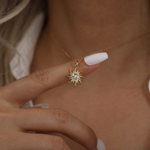 925 Sterling Silver Sun Zircon Pendant Necklace 80200509