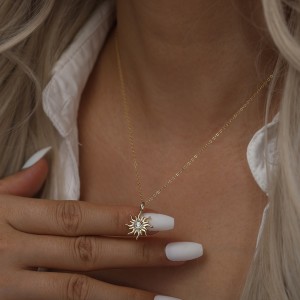 925 Sterling Silver Sun Zircon Pendant Necklace 80200509