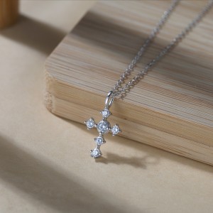 925 Sterling Silver Zirconia Cross Necklace 80200513