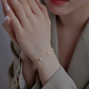 Butterfly Zirconia Chain Bracelet 100100130