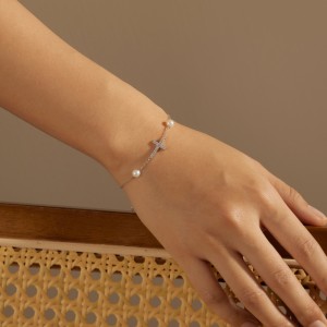 Zirconia Cross Pearl Chain Bracelet 100100150