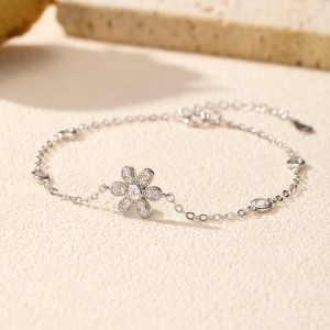 925 Sterling Silver Zirconia Flower Bracelet 100100158