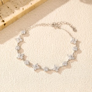 925 Sterling Silver Zircon Lucky Clover Bracelet 100100231 925 Sterling Silver Zircon Lucky Clover Bracelet 100100231