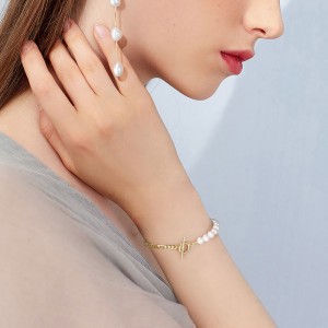 925 Sterling Silver Pearl Figaro Chain T-Bar Clasp Bracelet 100500042