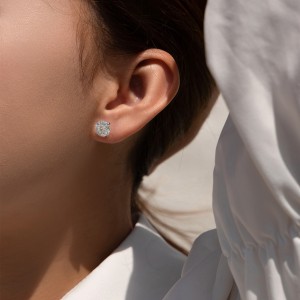 925 Sterling Silver Moissanite Stud Earring 110100006