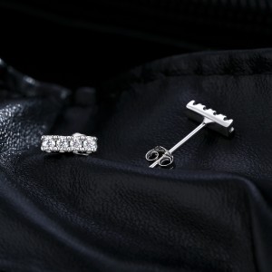 925 Sterling Silver Moissanite Line Stud Earring 110100013