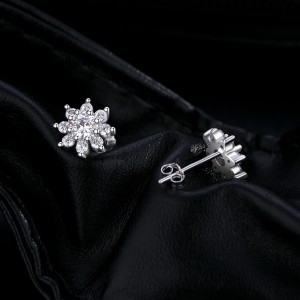 S925 Snow Flower Moissanite Stud Earring 110100018