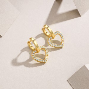 925 Sterling Silver 18K Gold Plated Moissanite Heart Earring 110100042 925 Sterling Silver 18K Gold Plated Moissanite Heart Earring 110100042