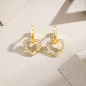 925 Sterling Silver 18K Gold Plated Moissanite Heart Earring 110100042 925 Sterling Silver 18K Gold Plated Moissanite Heart Earring 110100042
