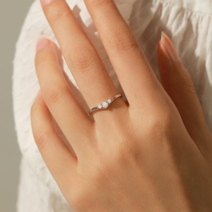 S925 Geometric Arrow Moissanite Ring 110200012