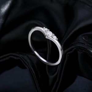 S925 Geometric Arrow Moissanite Ring 110200012