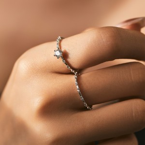 S925 Minimalist Moissanite Band Ring 110200025