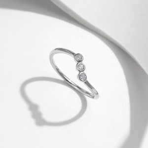 925 Sterling Silver Irregular Moissanite Ring 110200028