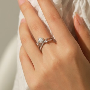 925 Sterling Silver Cross Moissanite Halo Ring 110200032