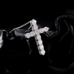 925 Sterling Silver Moissanite Cross Necklace 110300001