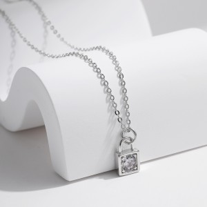 S925 Unique Moissanite Lock Penant Necklace 110300010