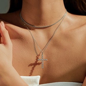 925 Sterling Silver Moissanite Bezel Cross Pendant Necklace 110300022 925 Sterling Silver Moissanite Bezel Cross Pendant Necklace 110300022