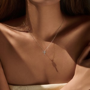 925 Sterling Silver Pave Moissanite Cross Pendant Necklace