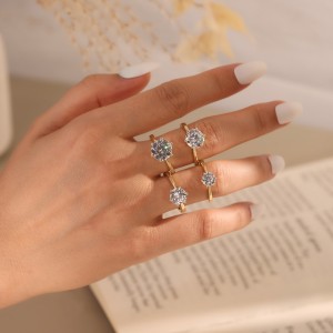 925 Sterling Silver Six Prong Round Moissanite Jewelry Set 110600003