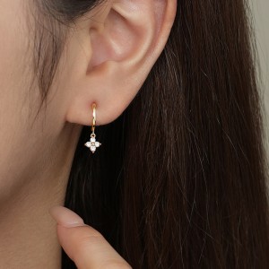 925 Sterling Silver Flower Zironia Earring Set 140100032