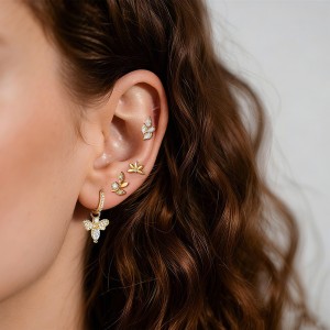 925 Sterling Silver Zircon Bee Floral Leaf Motif Stud Pack 140100045 925 Sterling Silver Zircon Bee Floral Leaf Motif Stud Pack 140100045