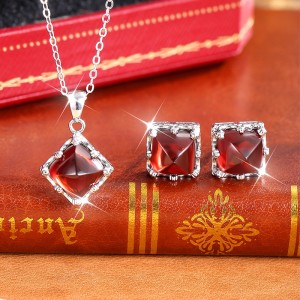 925 Sterling Silver Natural Garnet Jewelry Set 140300015