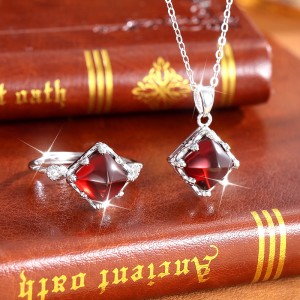 925 Sterling Silver Natural Garnet Jewelry Set 140300015